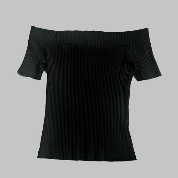 WILFRED- NIOR OFF THE SHOULDER SHORT SLEEVE SIZE S 🖤 - Picture 2 of 5